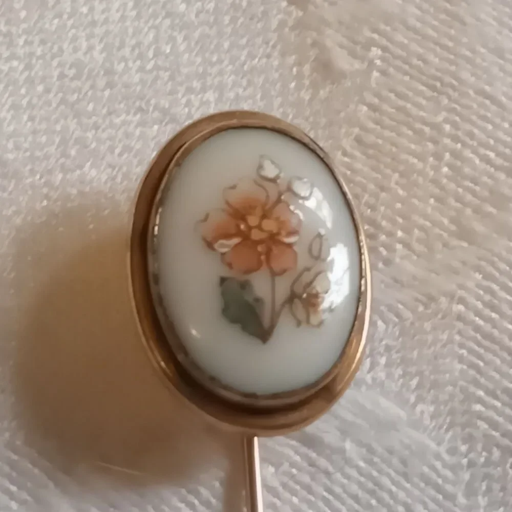 Lenox 14K Gold Filled Enamel peach Floral wildflower Hand Painted Stick Pin 2.5